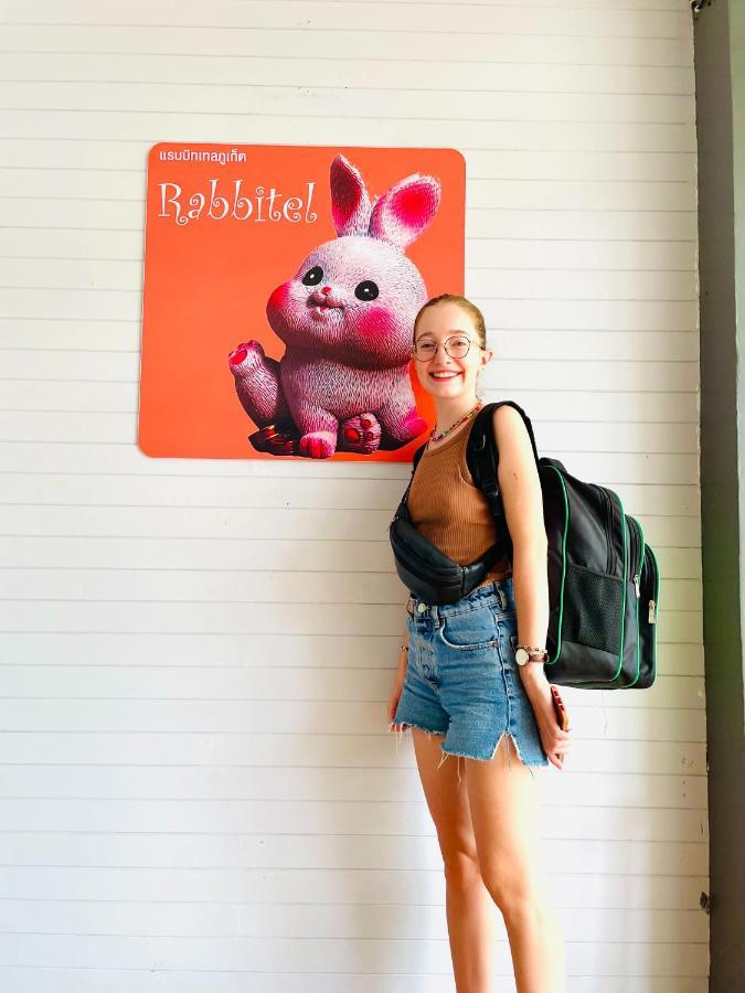 Rabbitel Phuket Vandrarhem Exteriör bild