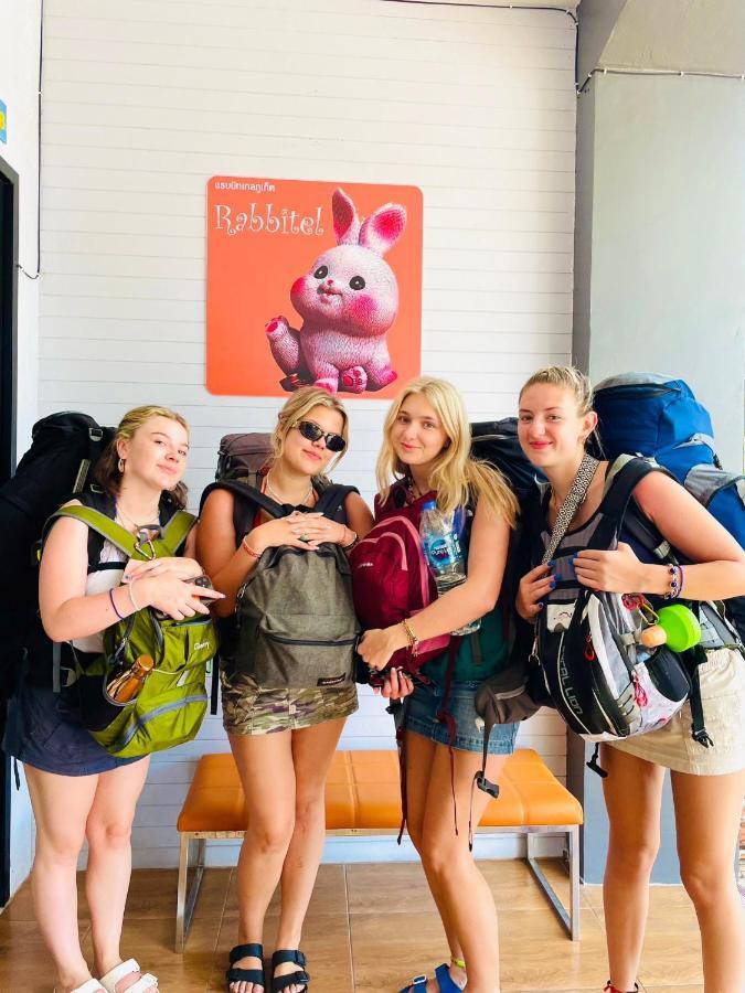 Rabbitel Phuket Vandrarhem Exteriör bild