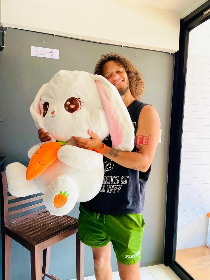 Rabbitel Phuket Vandrarhem Exteriör bild