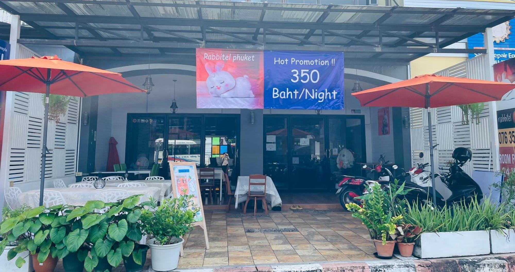 Rabbitel Phuket Vandrarhem Exteriör bild